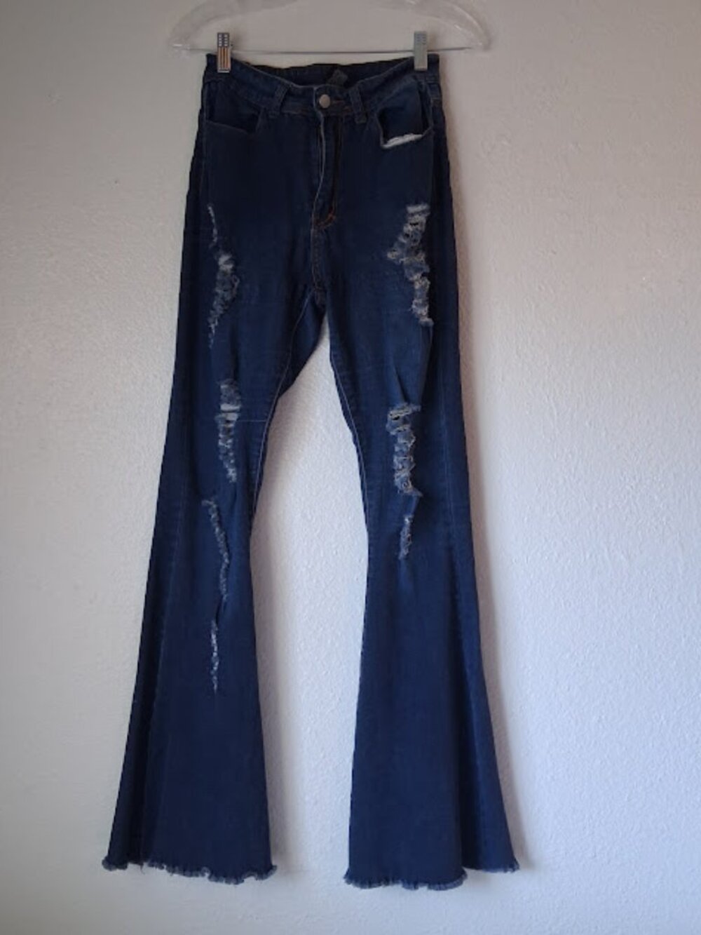 H & Y women's size M distressed Jeans